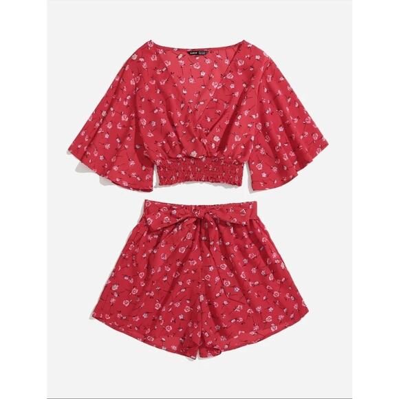 Ditsy Red Floral Surplice Front Shirred Top & Belted Shorts Spring Summer Size M - Picture 1 of 11